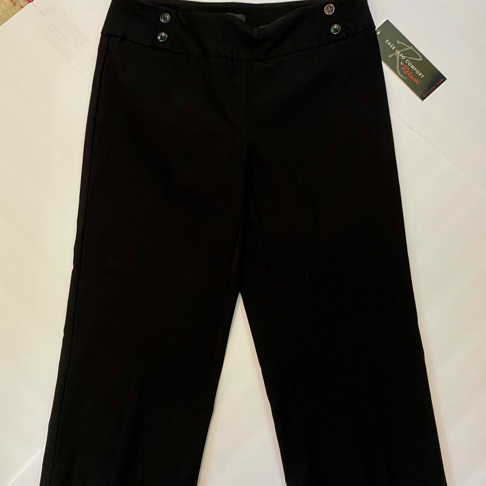NWT Relic Black Ease into Comfort Capris w/ Button Detail Pull On Sz 10P